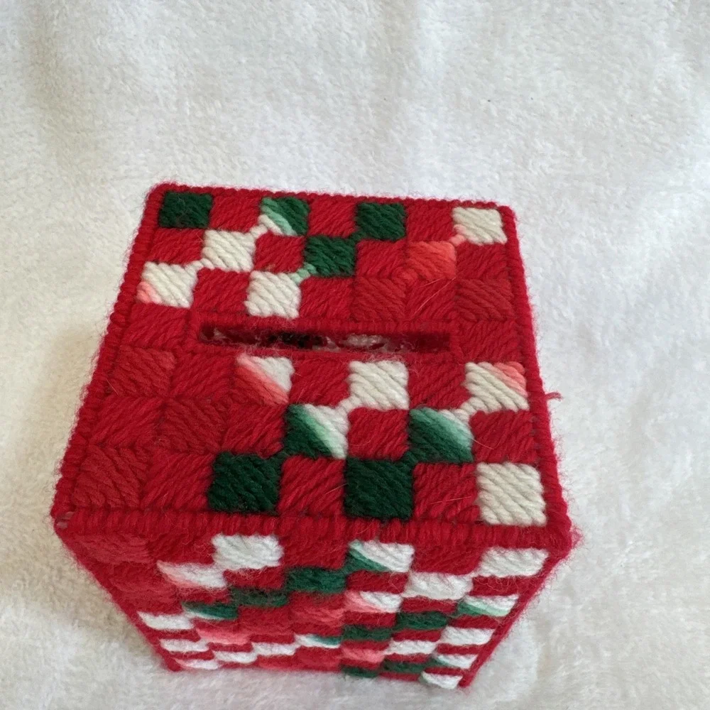 Handmade Plastic Canvas Christmas Tissue Box Cover Red Green White Geometric